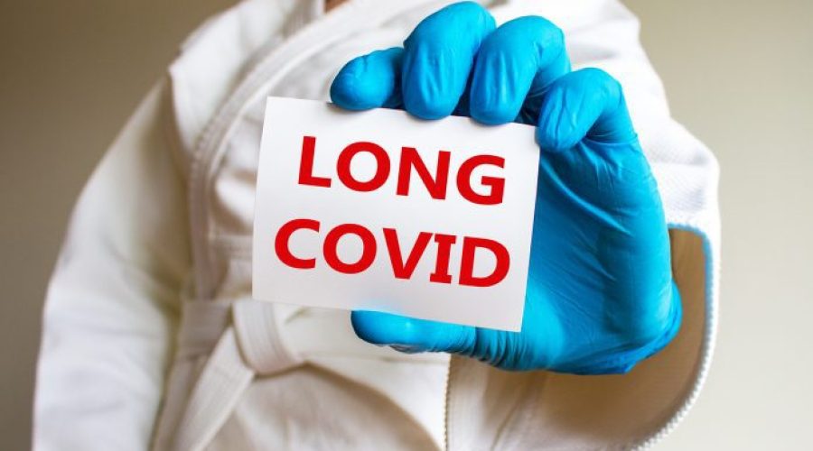 Long COVID και «Όμικρον»: Πόσο πιθανό είναι να εμφανιστεί η παρατεταμένη νόσος