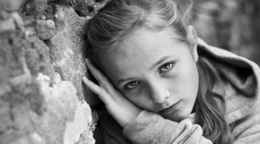 Παιδικό Άγχος: Συναισθηματικές, Συμπεριφορικές και Σωματικές Διαταραχές – Δείτε πώς Μπορείτε να Βοηθήσετε!