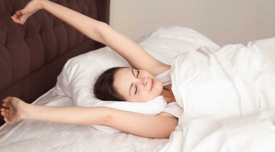 Πόσες ώρες είναι ο τέλειος ύπνος στους μεσήλικες; | Ygeiaonline